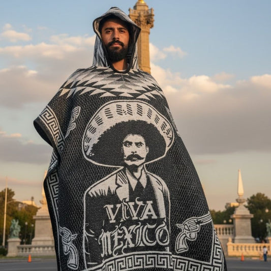 Gabán Viva México Doble Vista con gorro | Cálido, Ligero y Versátil (1.00 x 1.10 m | 1.2 kg) 🇲🇽