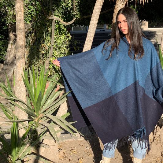 Peruana "Kenya" con lana de primera Calidad 80% lana 20% otras fibras