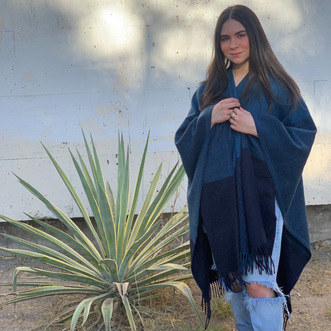 Peruana "Kenya" con lana de primera Calidad 80% lana 20% otras fibras