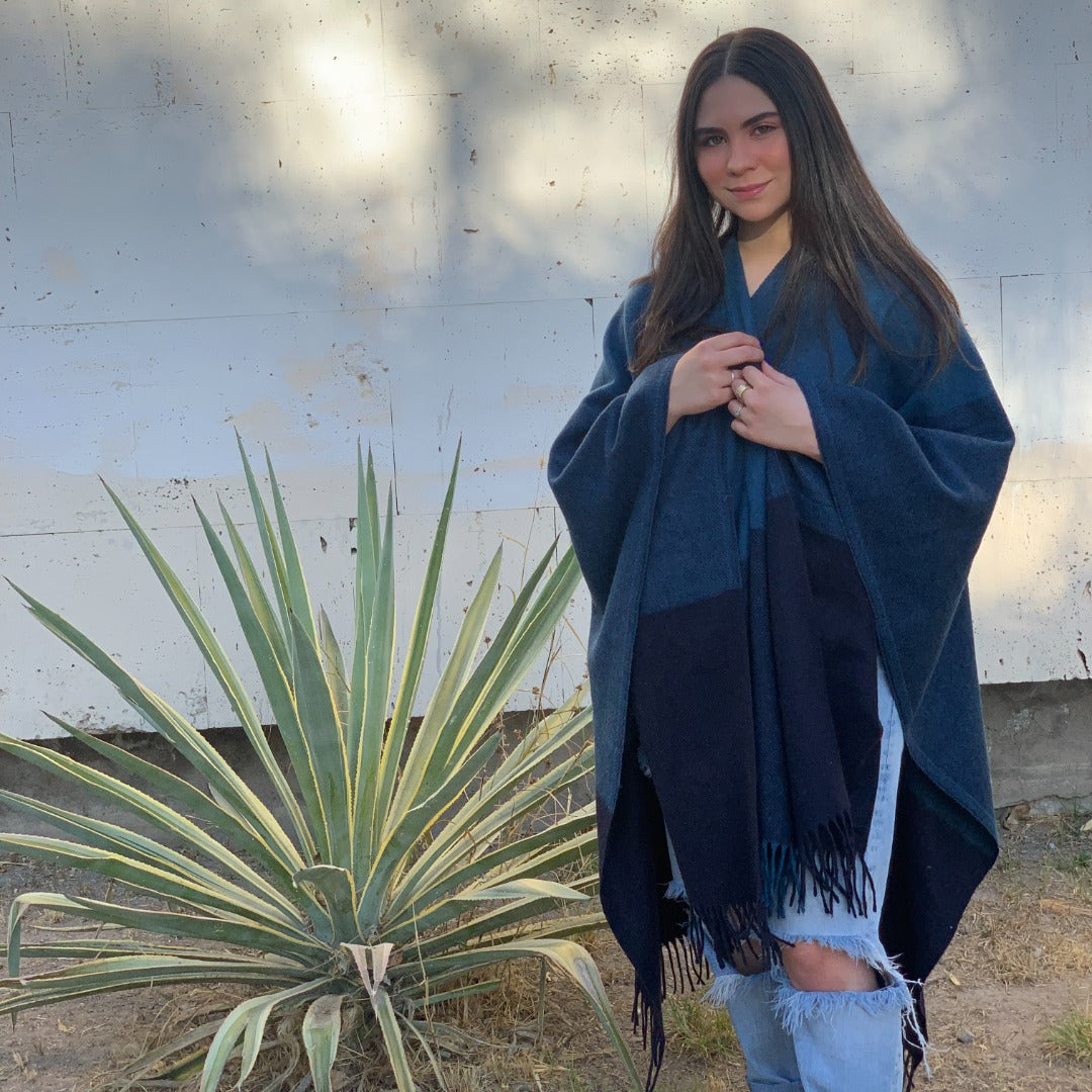 Peruana "Kenya" con lana de primera Calidad 80% lana 20% otras fibras