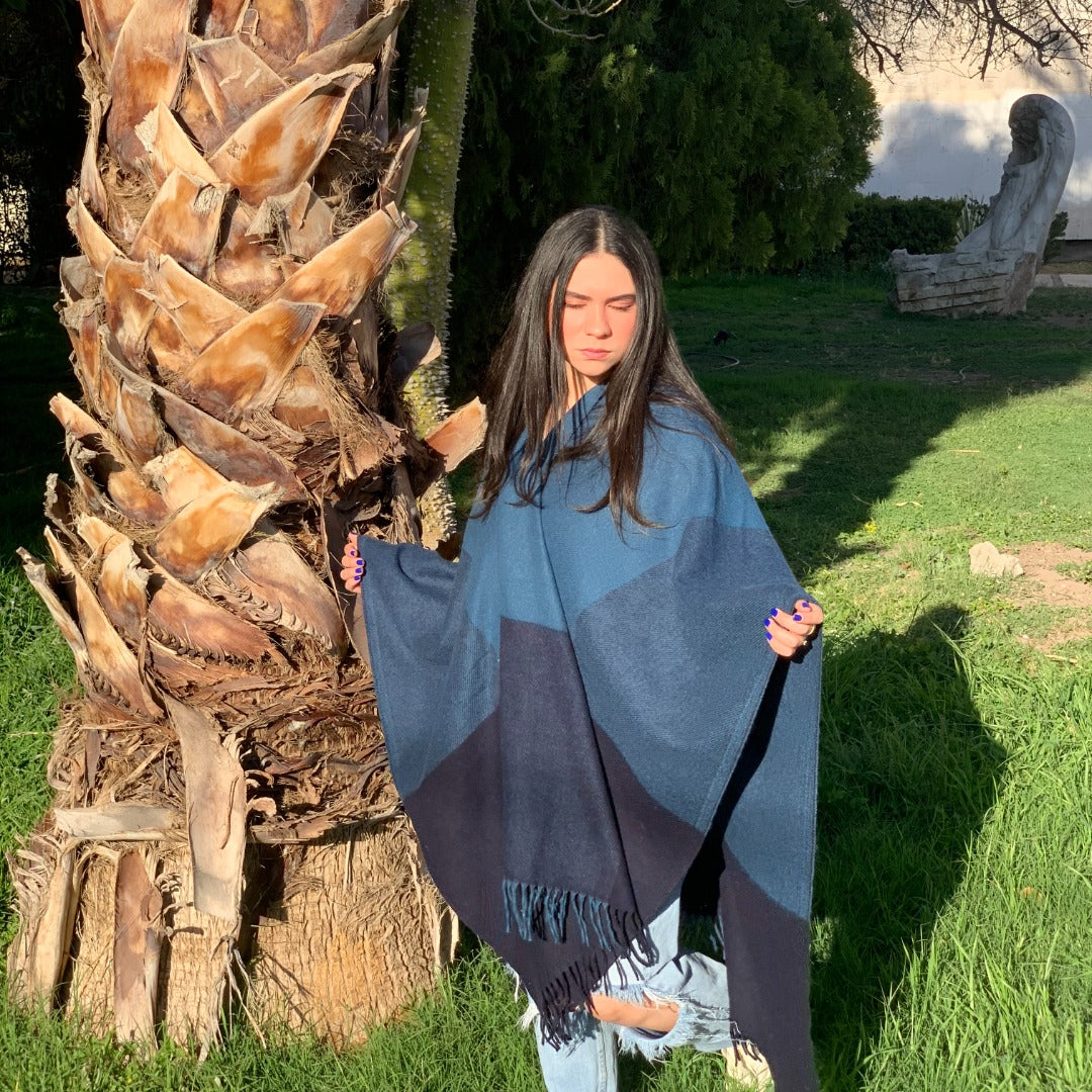 Peruana "Kenya" con lana de primera Calidad 80% lana 20% otras fibras