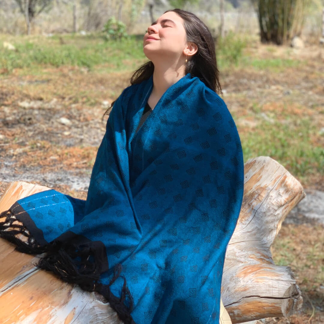 Rebozo Artesanal "Rombito Metálicos" con calidad de Exportación 100% acrílico
