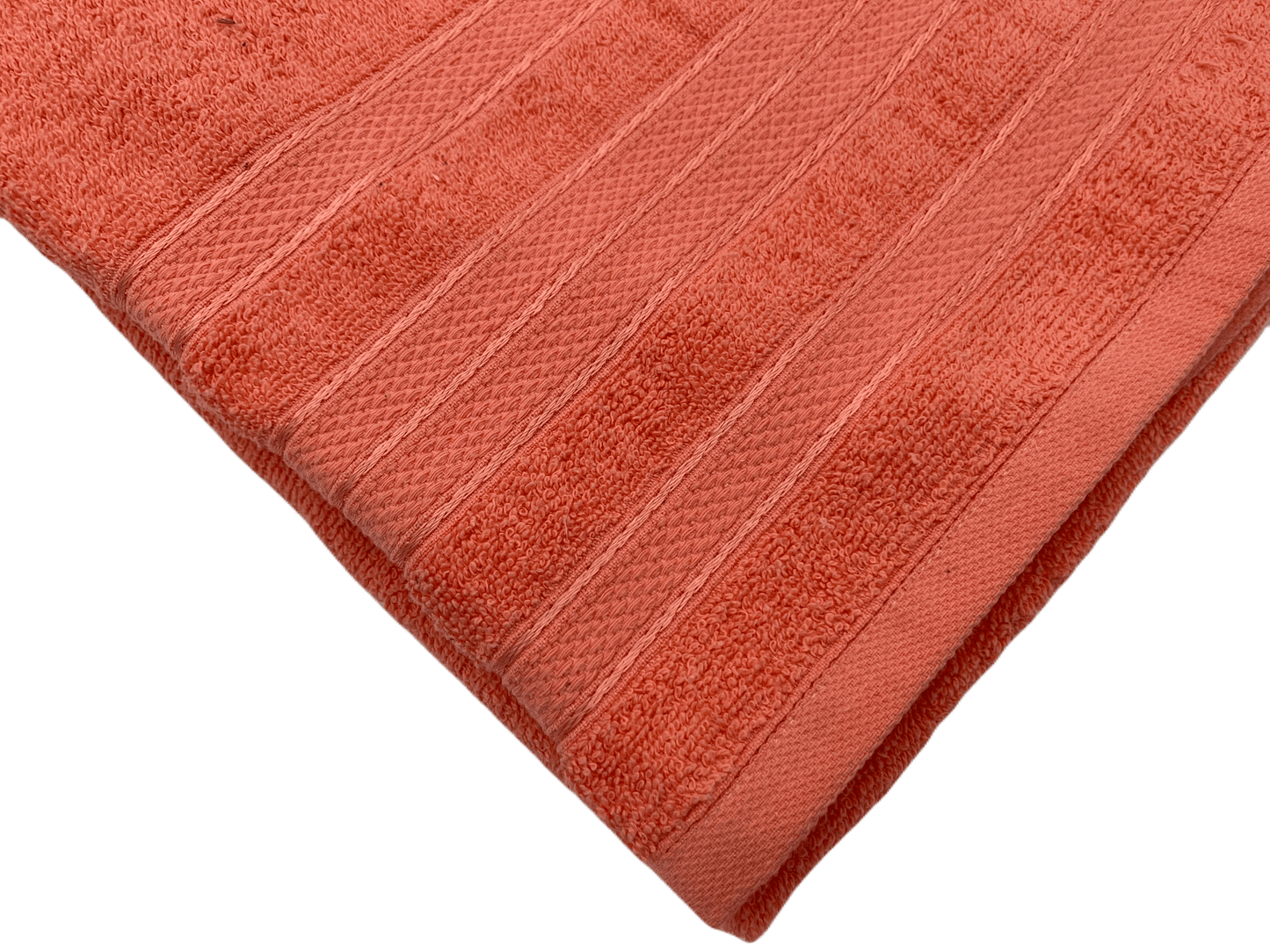Toalla de algodón importado en medida "1/2 baño" es súper suave y absorbente, tamaño de .70 cm x 1.00 mts